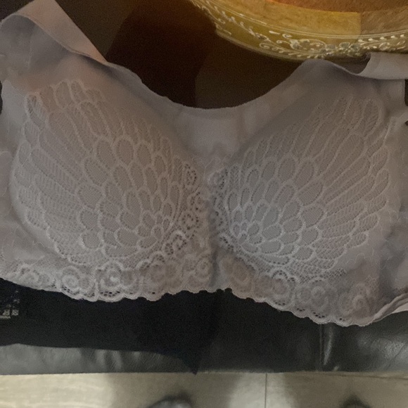 Set of 3 push up bras - Picture 3 of 5